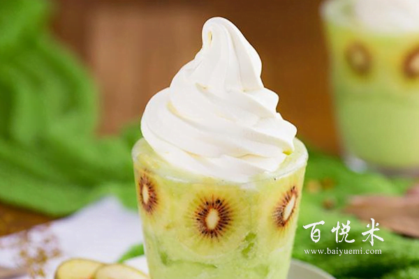 有用的知識！蛋糕培訓(xùn)中稀奶油的打發(fā)技巧，你get到了嗎？